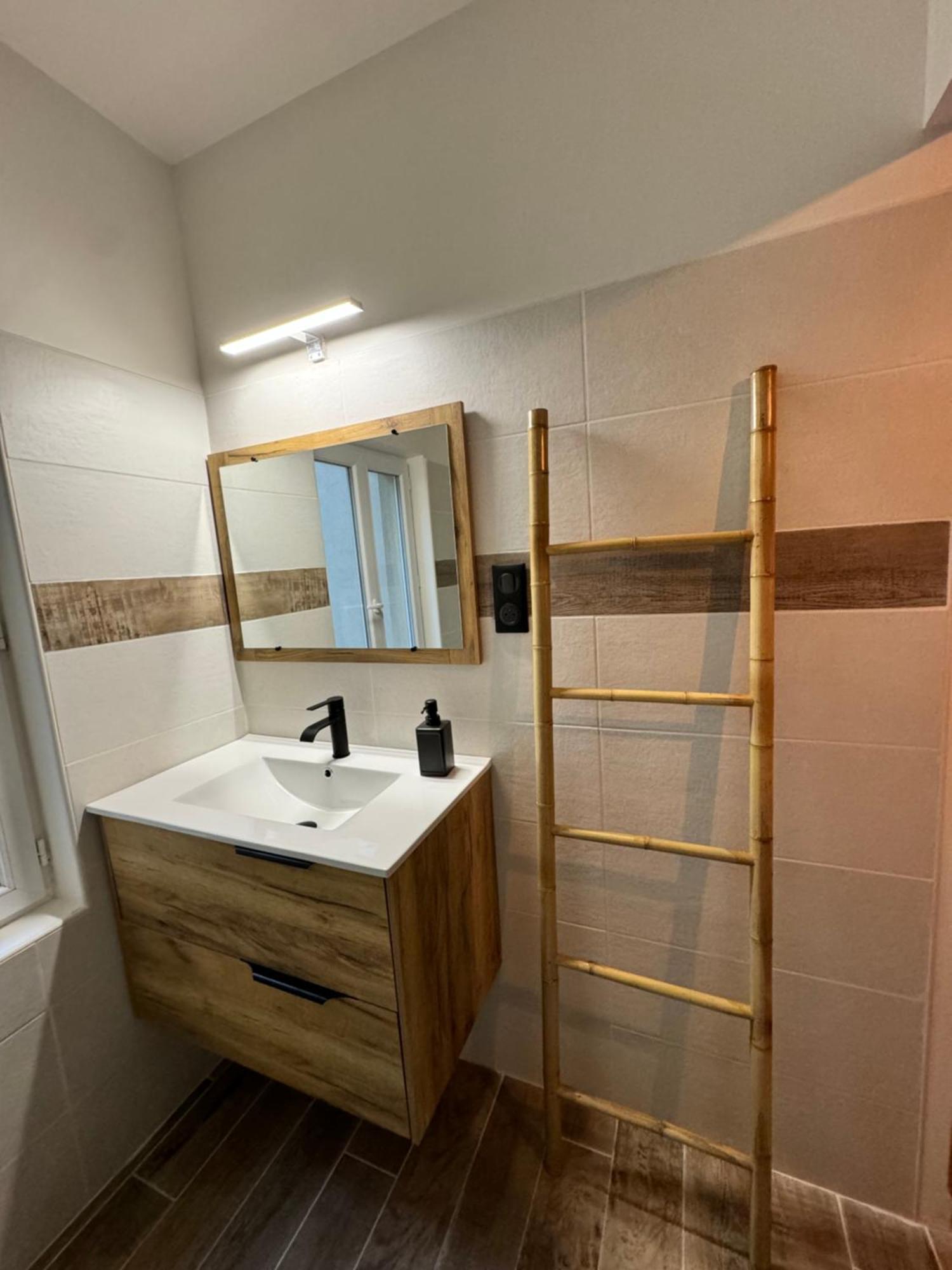 Appartement Mazet En Campagne à Arles Extérieur photo